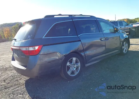 2011 Honda Odyssey Touring/Touring Elite из США, поврежденный, VIN 5FNRL5H96BB033006